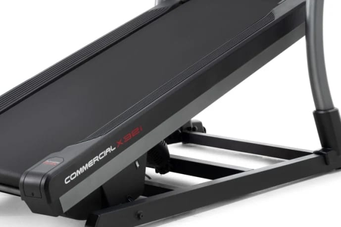 Nordictrack Commercial X32i Incline Trainer Treadmil close up