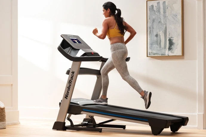 Nordictrack EXP10i Treadmill woman running