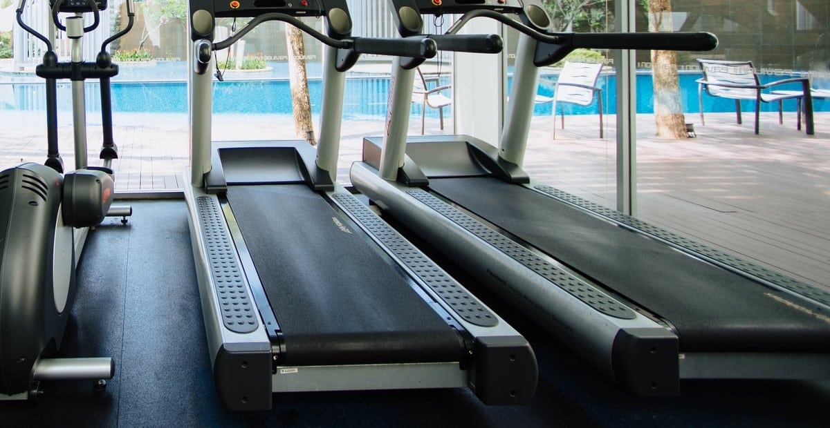 Treadmill With Wide Belt