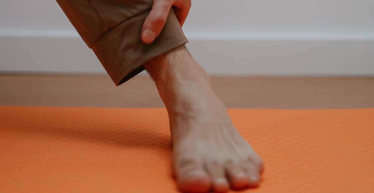 How to get rid of foot cramps - main image