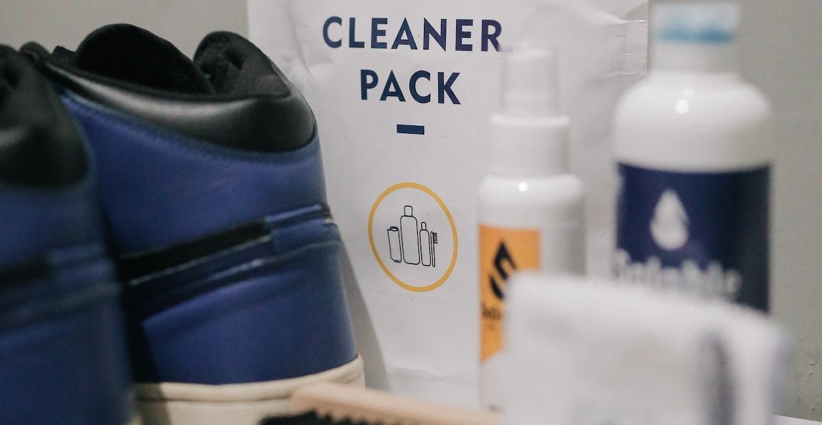Footwear cleaning materials