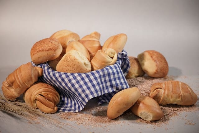 Freshly baked breads 